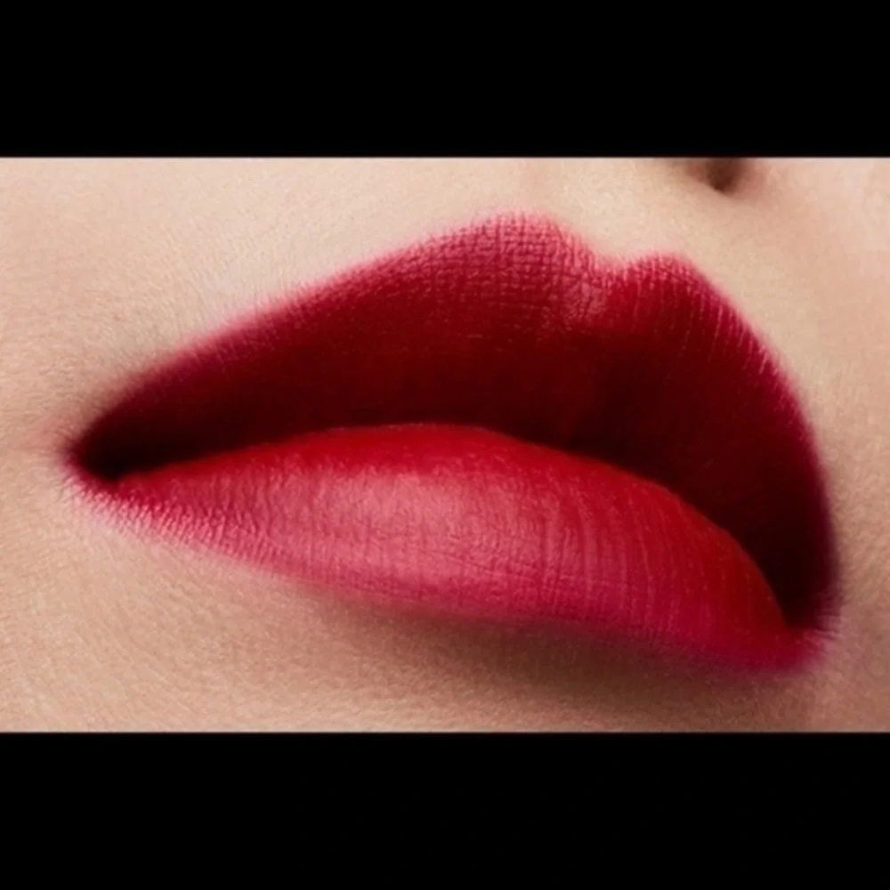 MAC Love Me Lipstick-E For Effortless